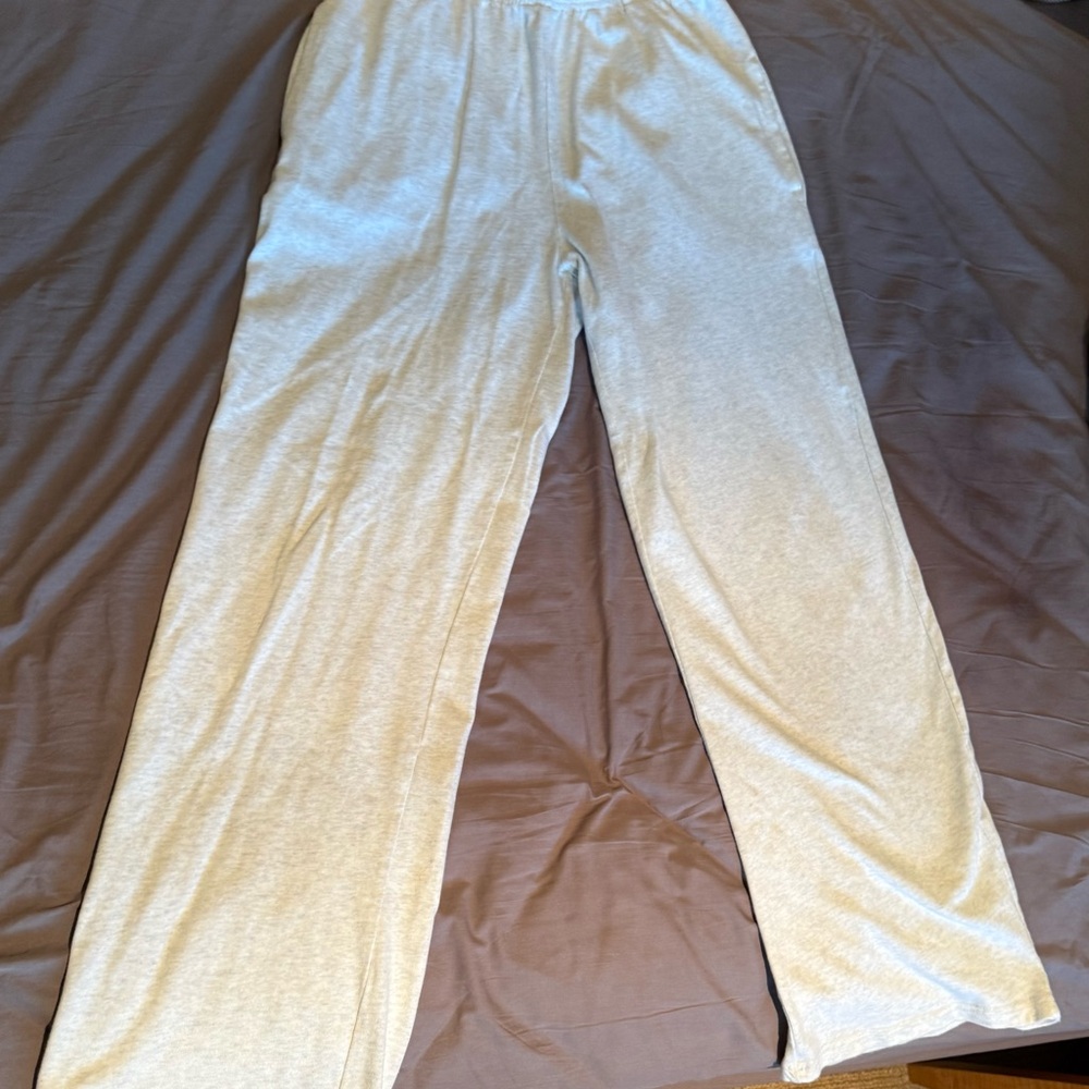 Brandy Melville light grey cozy sweats